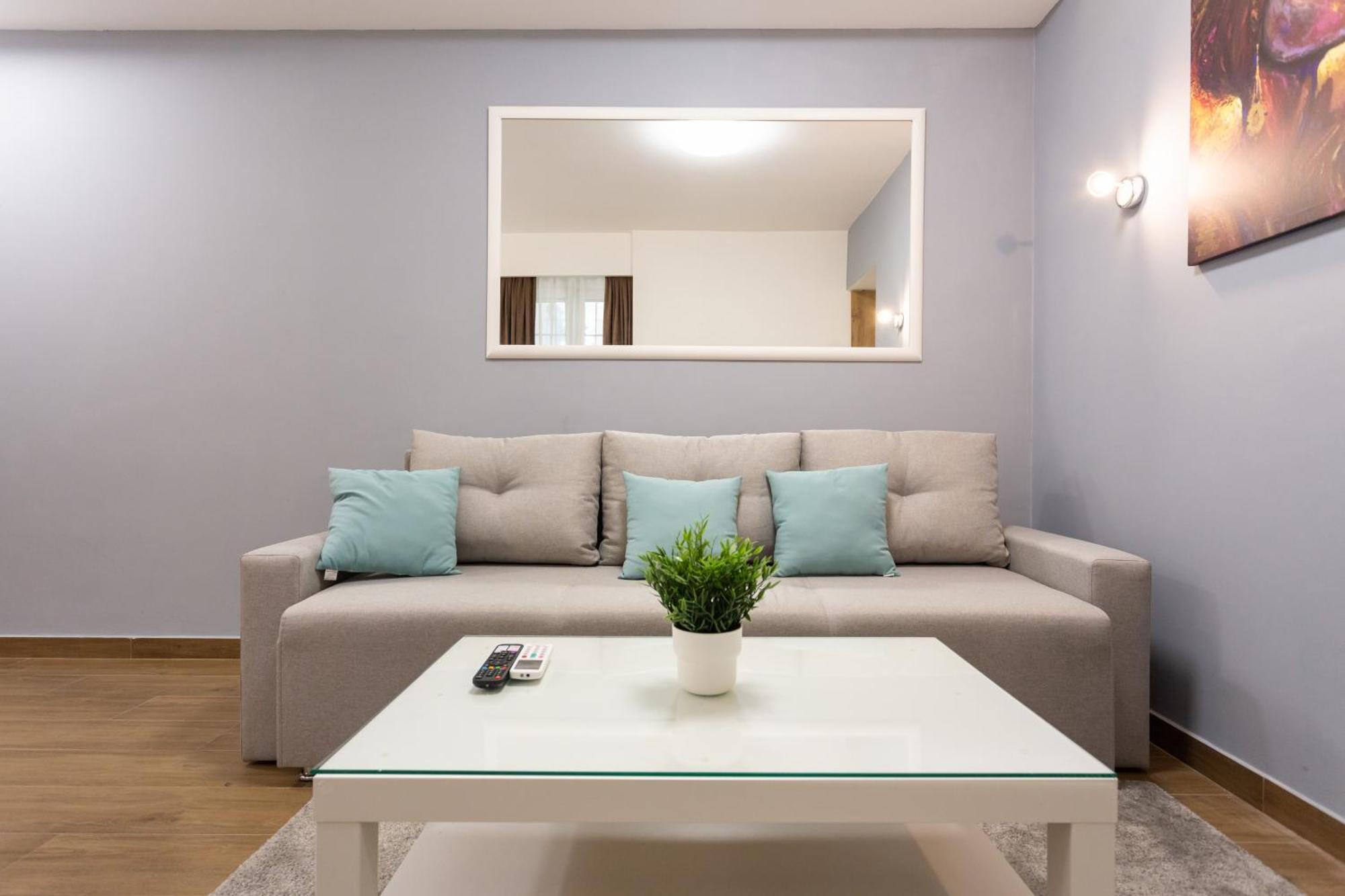 Apartment Grand Suite Belgrad Oda fotoğraf