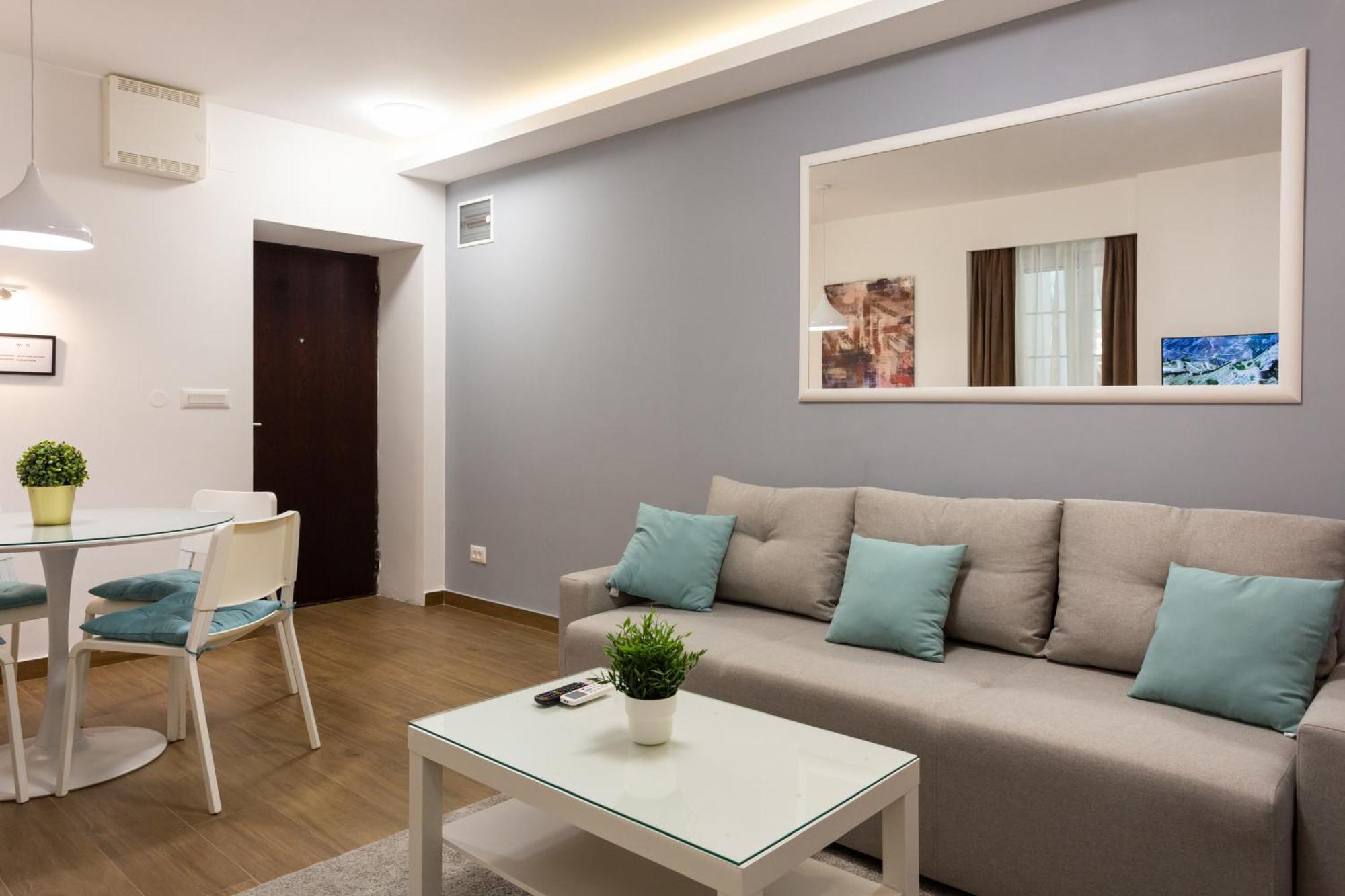 Apartment Grand Suite Belgrad Oda fotoğraf